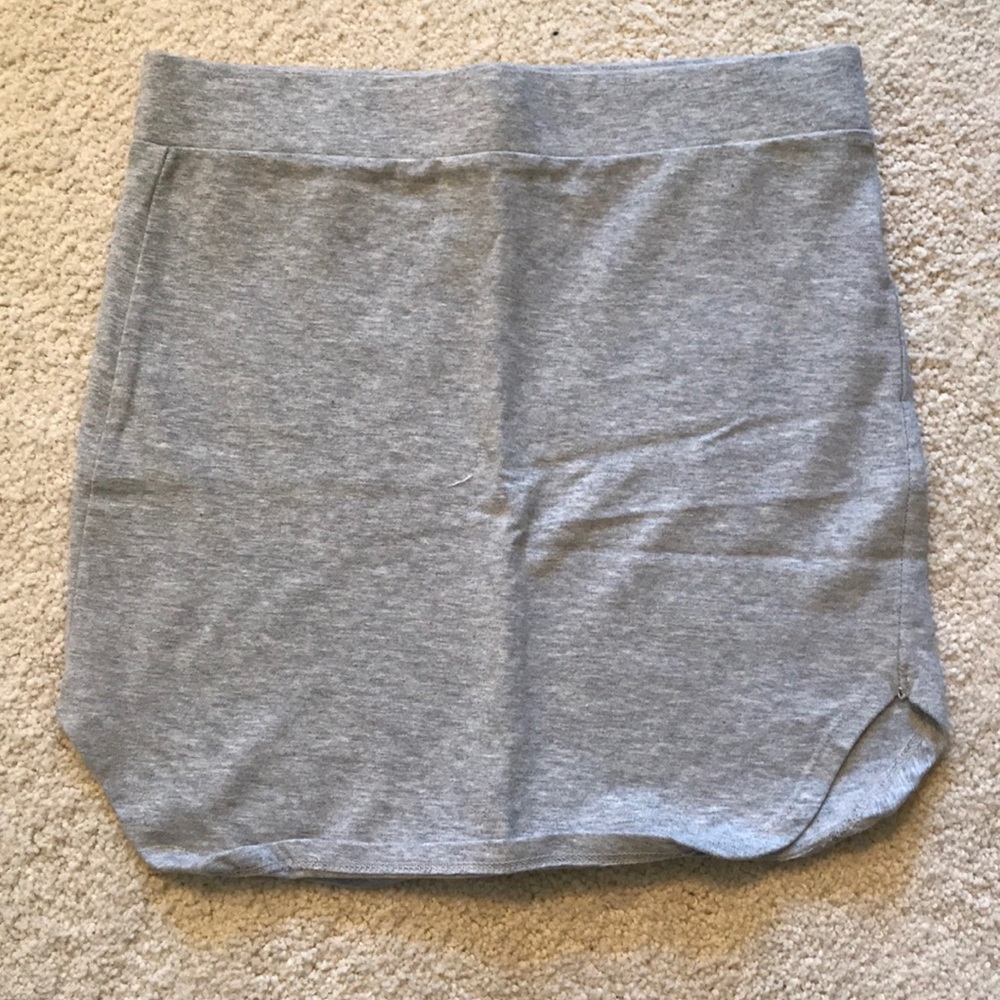 Fitted mini skirt